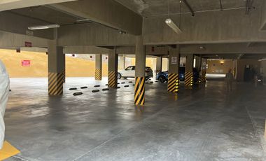 VENTA DE PLAZA COMERCIAL EN LOMAS VERDES 6ta SECCION EN NAUCALPAN, ESTADO DE MEX