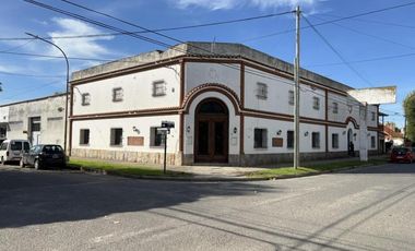 Magnífico y Reconocido Local