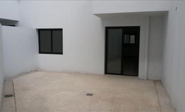 ADM INMOB. VENDE EXC. DPTO 1DOR (GRANDE 3.40X3.20) c/PATIO 25m2- Bº CENTRO