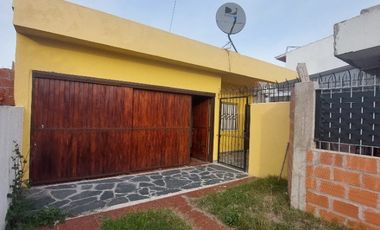 Casa PH en venta en Santa Teresita