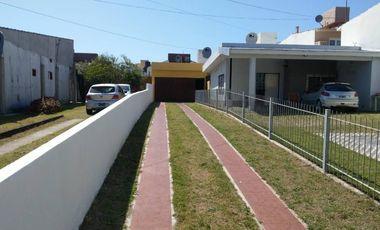 Casa PH en venta en Santa Teresita