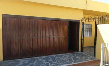 Casa PH en venta en Santa Teresita