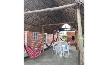 SE VENDEN TRES CABAÑAS EN SAN BERNARDO DEL VIENTO CORDOBA