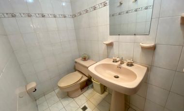 SE VENDE CASA CON EXCELENTE UBICACIÓN SOBRE LA AVENIDA DEL LIBERTADOR