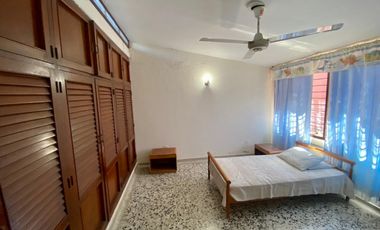 SE VENDE CASA CON EXCELENTE UBICACIÓN SOBRE LA AVENIDA DEL LIBERTADOR