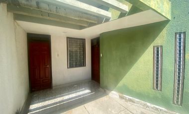 SE VENDE CASA CON EXCELENTE UBICACIÓN SOBRE LA AVENIDA DEL LIBERTADOR