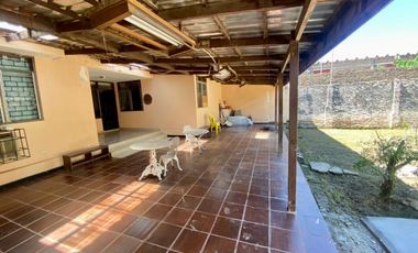 SE VENDE CASA CON EXCELENTE UBICACIÓN SOBRE LA AVENIDA DEL LIBERTADOR