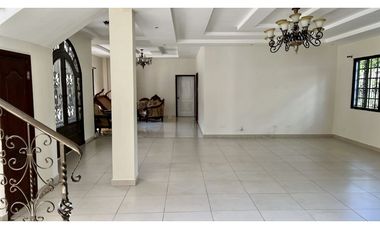 SE VENDE CASA EN LLANOS DE CURUNDU $699,000