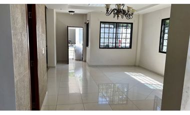 SE VENDE CASA EN LLANOS DE CURUNDU $699,000