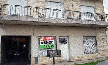 Casa PH en venta en Ezpeleta Este