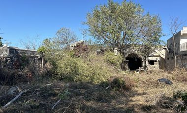 Terreno con fachada Colonial en San Roman