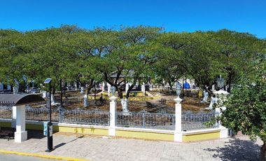 Terreno con fachada Colonial en San Roman
