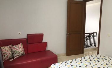 Disewakan Rumah The Vermont Parkland Blok G5 BSD City Tangerang Full Furnish Siap Huni Murah