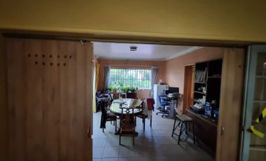 Casa en venta en LA REINA