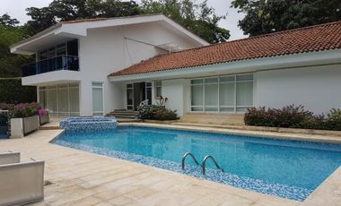 casa condominio en venta en altos de menga. Cod V11705