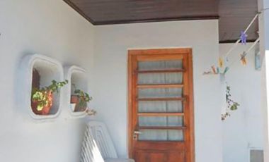 Chalet 4 dormitorio y estudio, 1 cuadra Av. Constitución y 9 de la playa