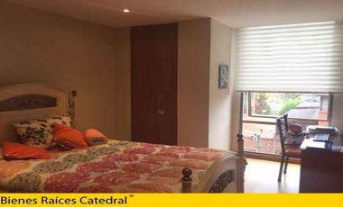 Departamento de venta en Av. Ordoñez Lasso – código:14272