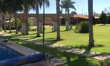 CASA DE CAMPO EN VENTA CERCA DE CARRETERA A CHAPALA