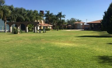 CASA DE CAMPO EN VENTA CERCA DE CARRETERA A CHAPALA