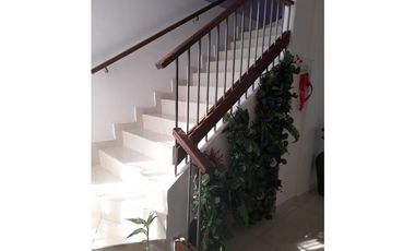 CASA DUPLEX EN VENTA EN LAS CUMBRES