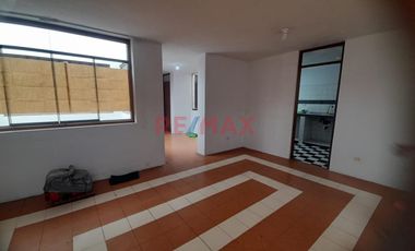 Casa De 467 M² Totales Con Zre – Perfecta Para Comercio, Taller O Multifamiliar