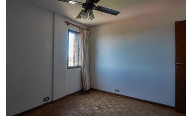Departamento  : 4 ambientes 2 baños