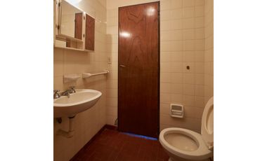Departamento  : 4 ambientes 2 baños