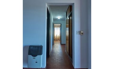 Departamento  : 4 ambientes 2 baños