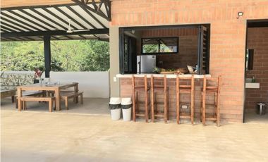 Venta Finca  en Sopetrán,  4.327 mts, amoblada, unidad cerrada