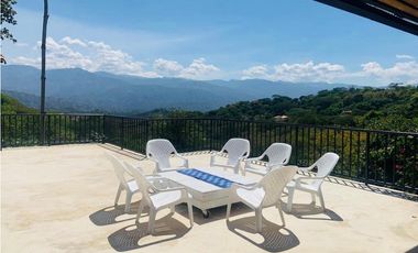 Venta Finca  en Sopetrán,  4.327 mts, amoblada, unidad cerrada