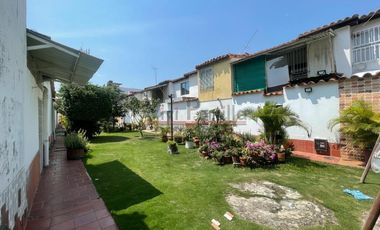 casa en venta en quinta oriental. Cod V2313