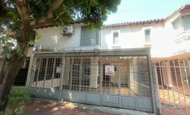 casa en venta en quinta oriental. Cod V2313
