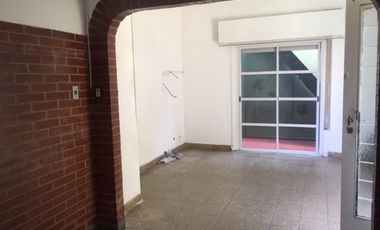 DOS DEPARTAMENTOS 3 AMBIENTES