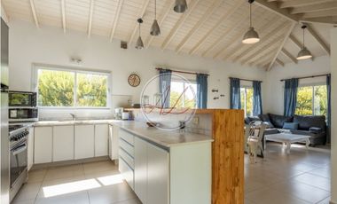 ALQUILER / CASA EN COSTA ESMERALDA SEN III 373