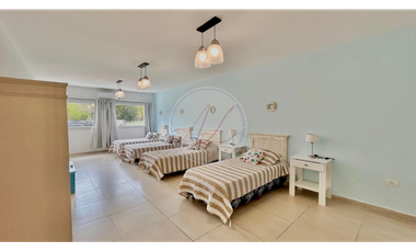ALQUILER / CASA EN COSTA ESMERALDA SEN III 373