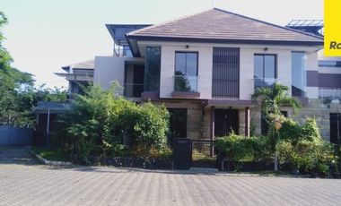 Dijual Rumah Bangunan 2 Lantai Di Pantai Mentari, Bulak Surabaya