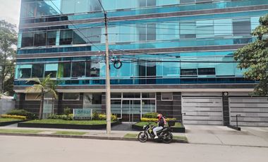 oficina en arriendo en el chico. Cod A121511