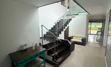 Casa en venta para oficinas, Club de Golf las Fuentes