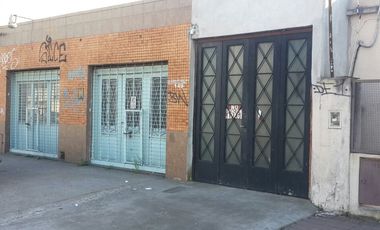LOCALES (2) CON GALPON SOBRE AV.HIP. YRIGOYEN AL 100 EN MORÓN