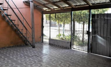 EXCELENTE PROPIEDAD CASA MULTIFAMILIAR  MAS DEPARTAMENTO Y  LOCAL COMERCIAL LISTO PARA HABITAR EN BUENA UBICACIÓN