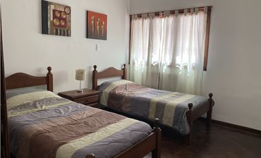 Alquiler Temporada Verano Mar Del Plata - La Perla - Chalet 7 pers.