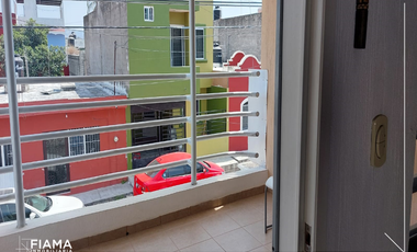 CASA-HABITACIÓN CON BODEGA EN VENTA, LOS SAUCES, TEPIC.(F)