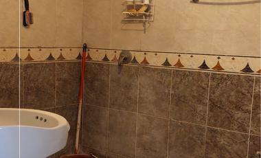 CASA-HABITACIÓN CON BODEGA EN VENTA, LOS SAUCES, TEPIC.(F)