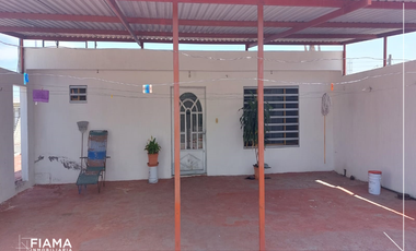 CASA-HABITACIÓN CON BODEGA EN VENTA, LOS SAUCES, TEPIC.(F)