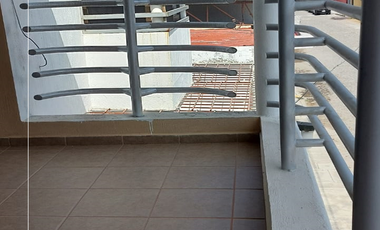 CASA-HABITACIÓN CON BODEGA EN VENTA, LOS SAUCES, TEPIC.(F)