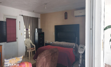 CASA-HABITACIÓN CON BODEGA EN VENTA, LOS SAUCES, TEPIC.(F)