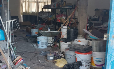 CASA-HABITACIÓN CON BODEGA EN VENTA, LOS SAUCES, TEPIC.(F)