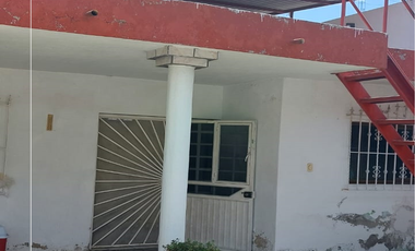 CASA-HABITACIÓN CON BODEGA EN VENTA, LOS SAUCES, TEPIC.(F)
