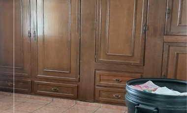 CASA-HABITACIÓN CON BODEGA EN VENTA, LOS SAUCES, TEPIC.(F)