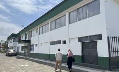 Planta Industrial en Vía a Manta-Portoviejo